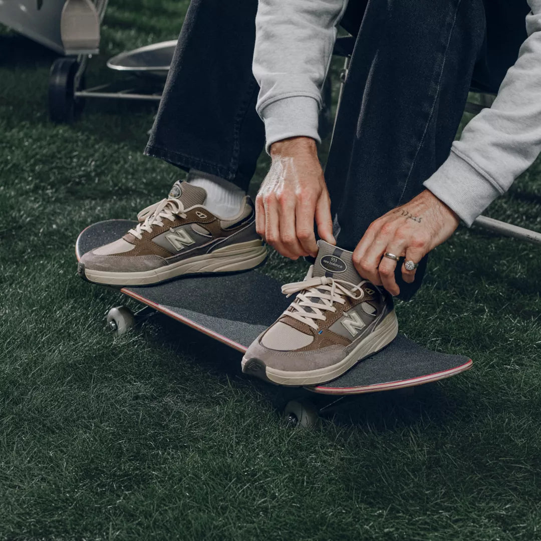 New Balance NB Numeric Andrew Reynolds 933 For Men|Women